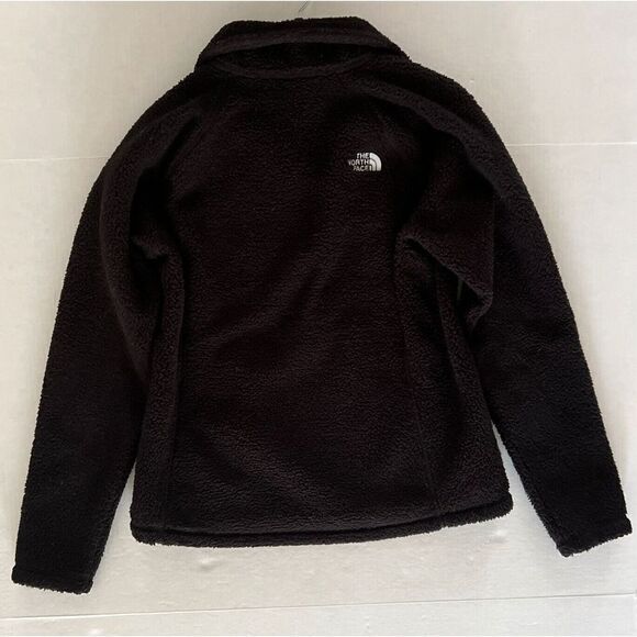 The North Face woman’s size medium pullover half zip fleece lightweight jacket - Picture 6 of 11